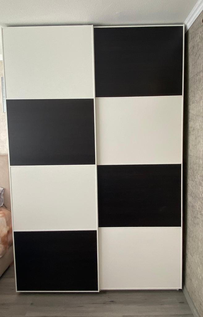 Ruime IKEA PAX kledingkast met 2 schuifdeuren (300x236cm), Huis en Inrichting, Kasten | Kledingkasten, Gebruikt, 200 cm of meer