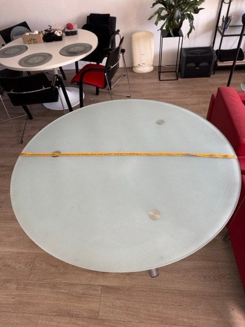 Ronde design eettafel – matglas met verchroomd onderstel, Ophalen, Gebruikt, Rond, Vijf personen of meer