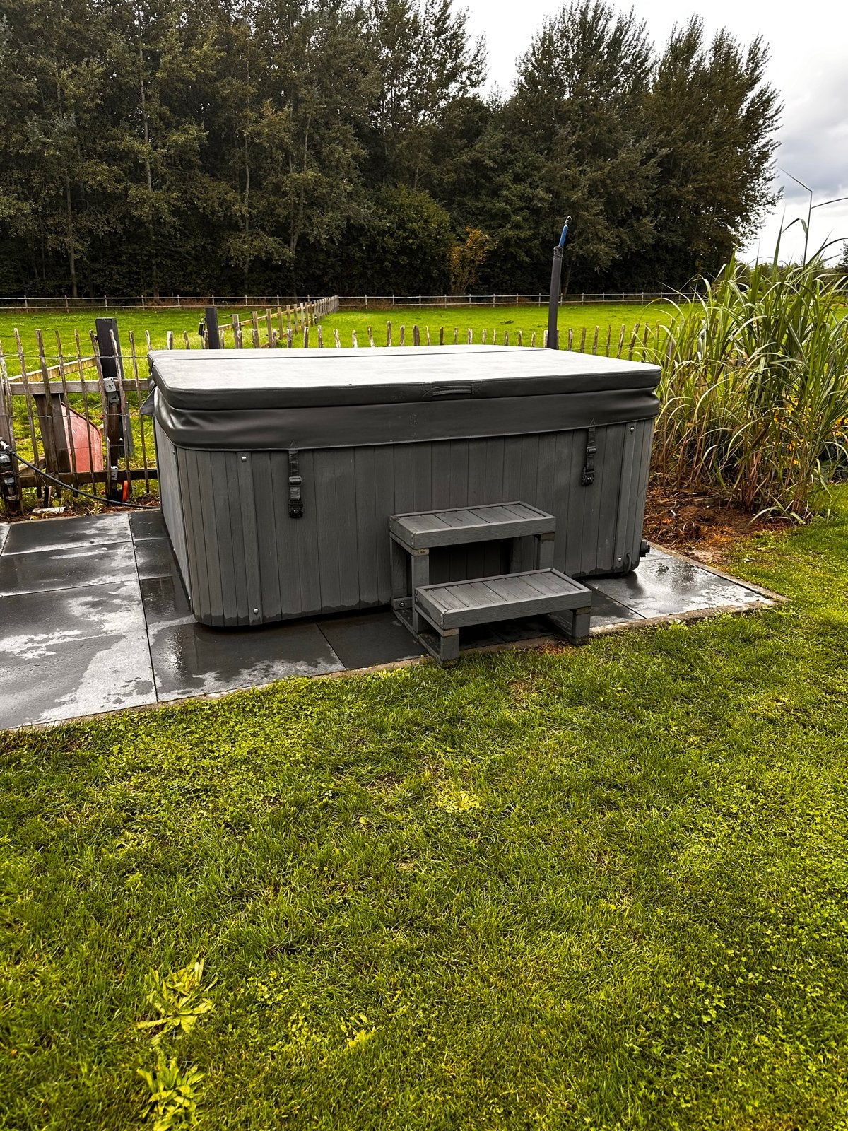 Balboa Spa Pearl Shadow - Luxe Jacuzzi voor Buiten, Ophalen, Zo goed als nieuw, Filter, Vast