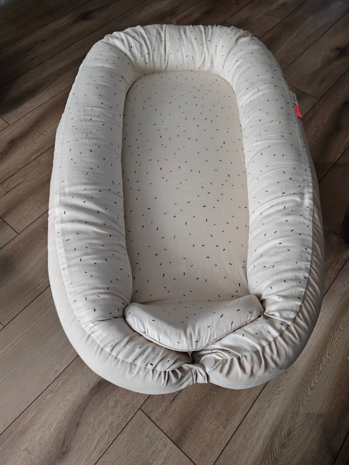 Baby nestje Done By Deer, Ophalen, Zo goed als nieuw