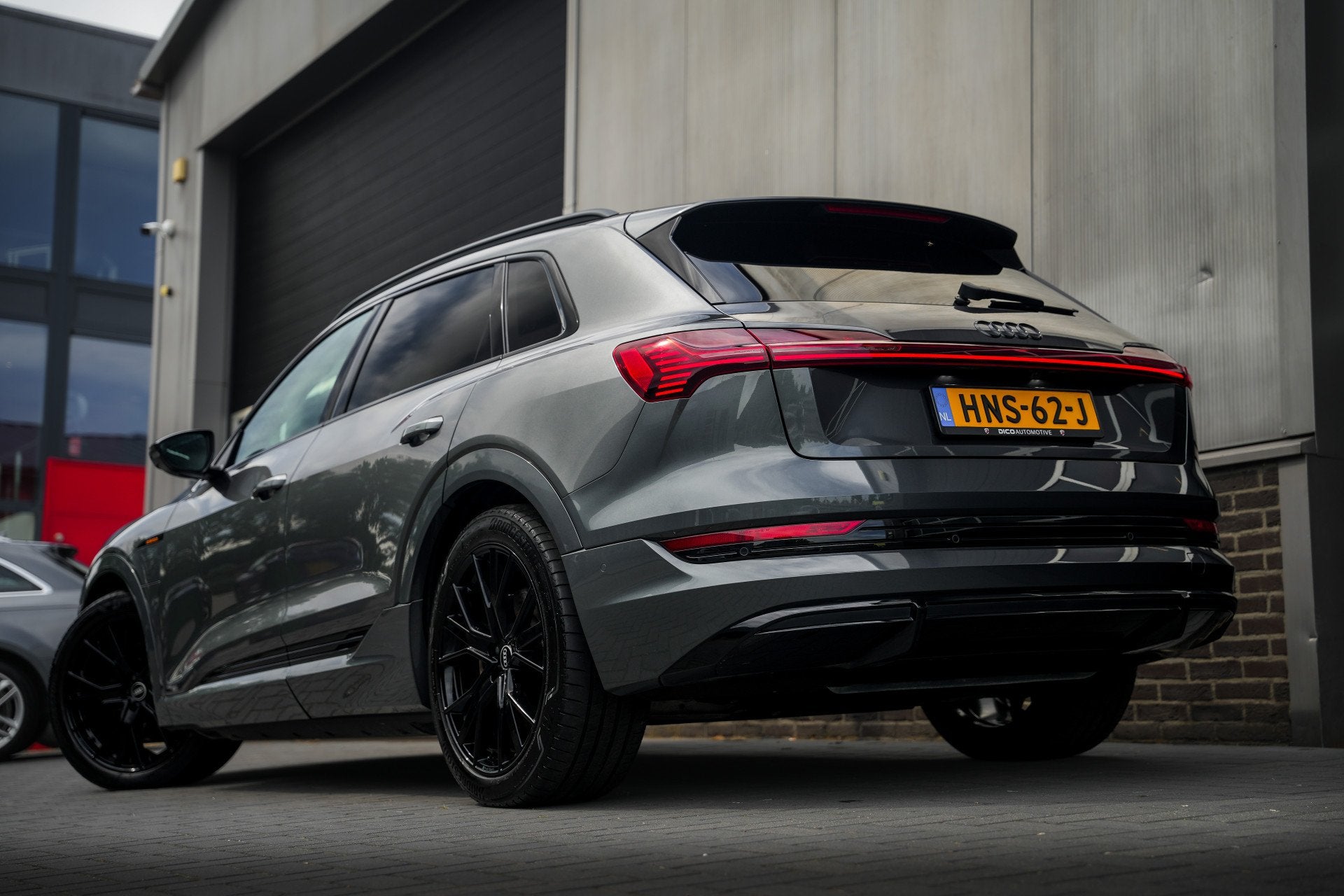 Audi e-tron 55 Quattro 408 pk Edition 95 kWh S-Line / Dayton, Automaat, 95 kWh, Leder, Vierwielaandrijving