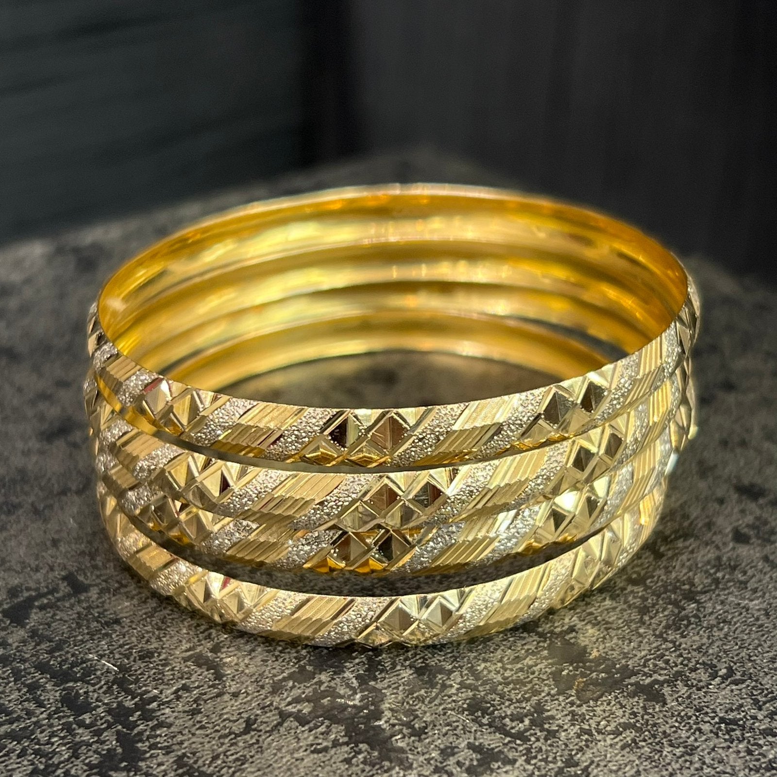 18k gouden armbanden slavenarmbanden 21 gram, Ophalen of Verzenden, Zo goed als nieuw, Goud