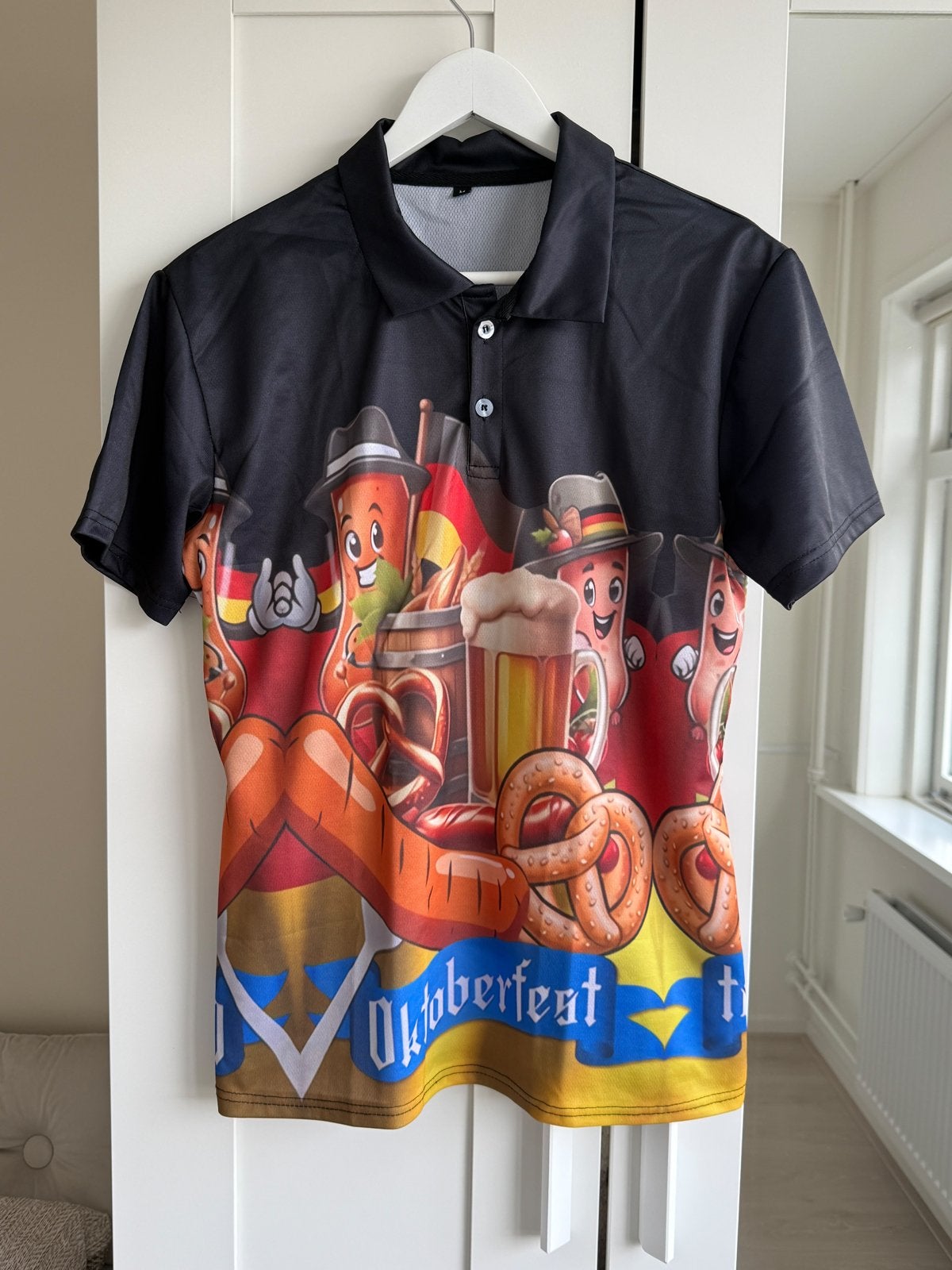 Oktoberfest Polo Shirt - Maat M, Ophalen of Verzenden, Zo goed als nieuw, Maat 48/50 (M), Meerkleurig