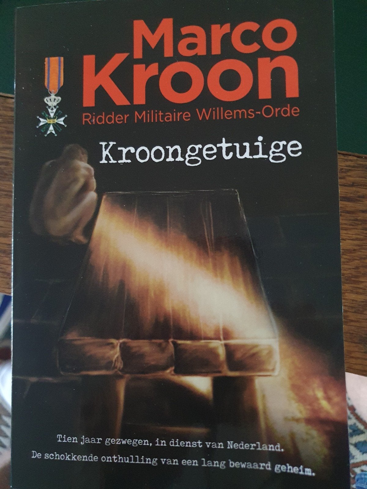 Marco Kroon - Kroongetuige (Boek), Ophalen of Verzenden, Zo goed als nieuw, Marco Kroon