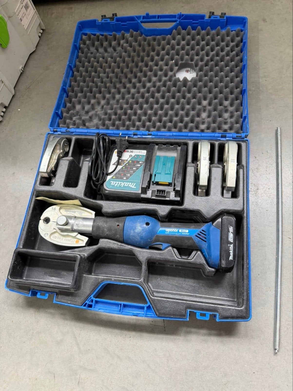 UpoNor persmachine met toebehoren en fittingen, Ophalen, Gebruikt, Overige typen, Overige merken