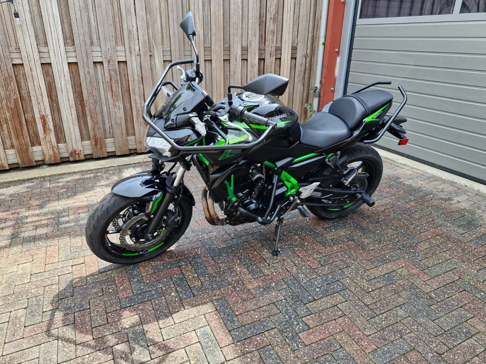 ≥ Kawasaki Z650 2025 - 18k km - BTW aftrekbaar (m2414613934