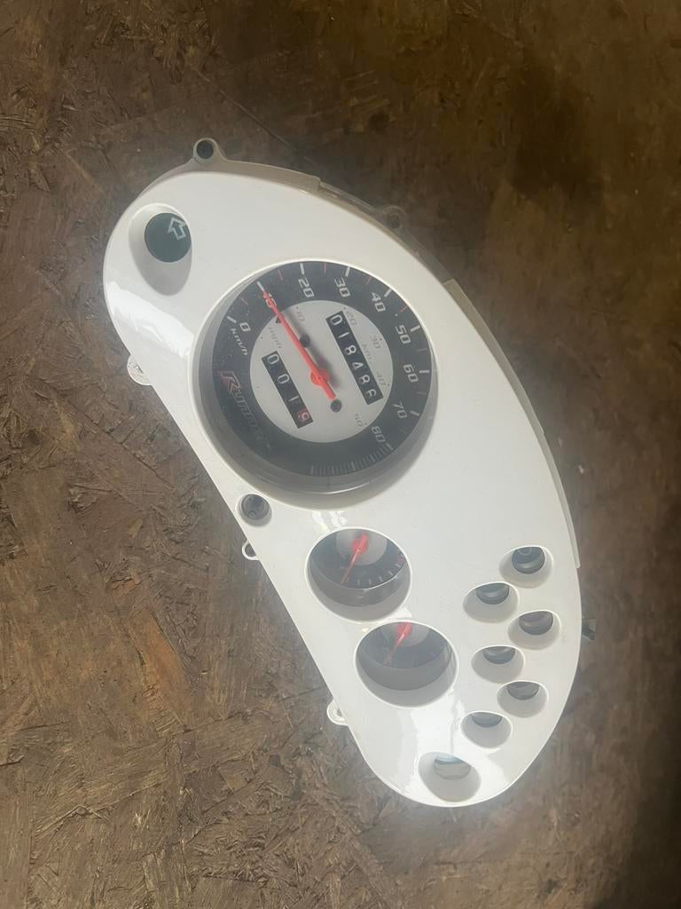 Gilera runner sp pro 50cc km teller dashboard cockpit, Motoren, Tuning en Styling, Ophalen of Verzenden