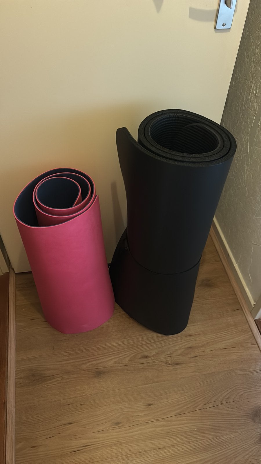 2 yoga / pilates matjes, Ophalen of Verzenden, Gebruikt, Yogamat