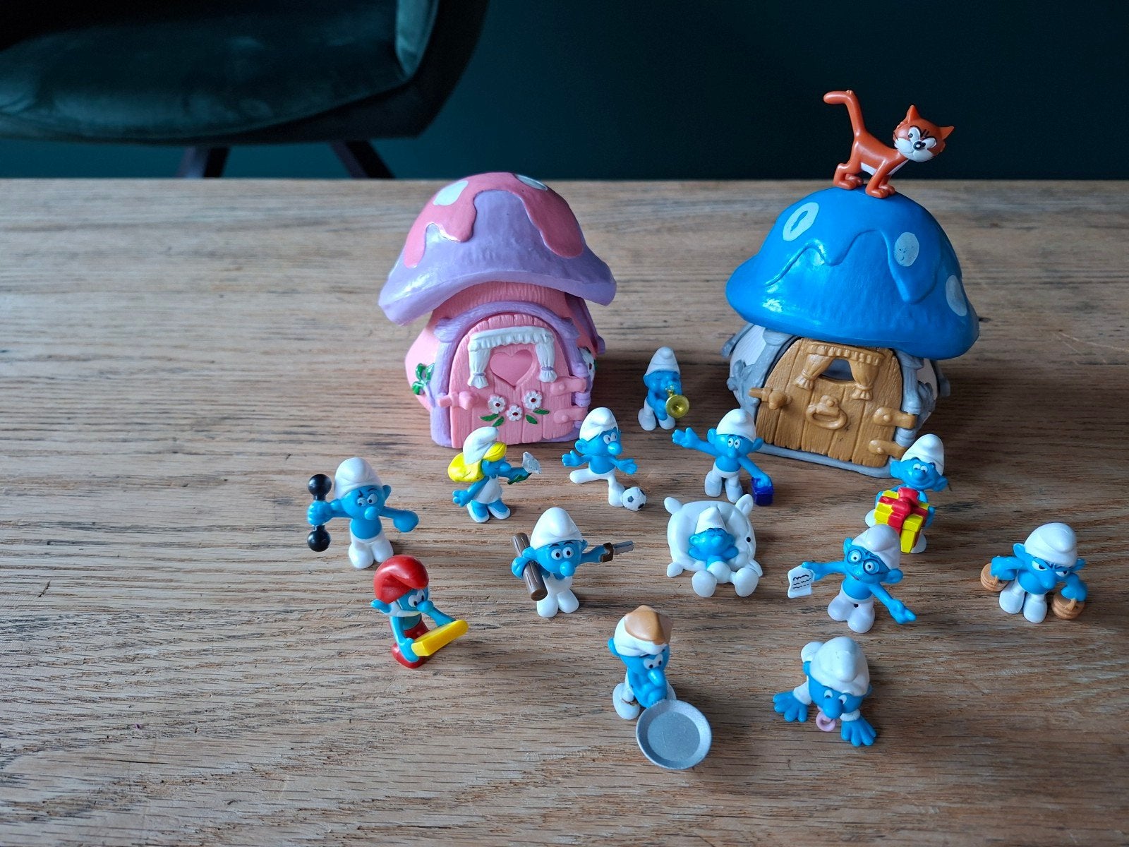 Smurfendorpje met verschillende smurfbewoners van schleich, Ophalen