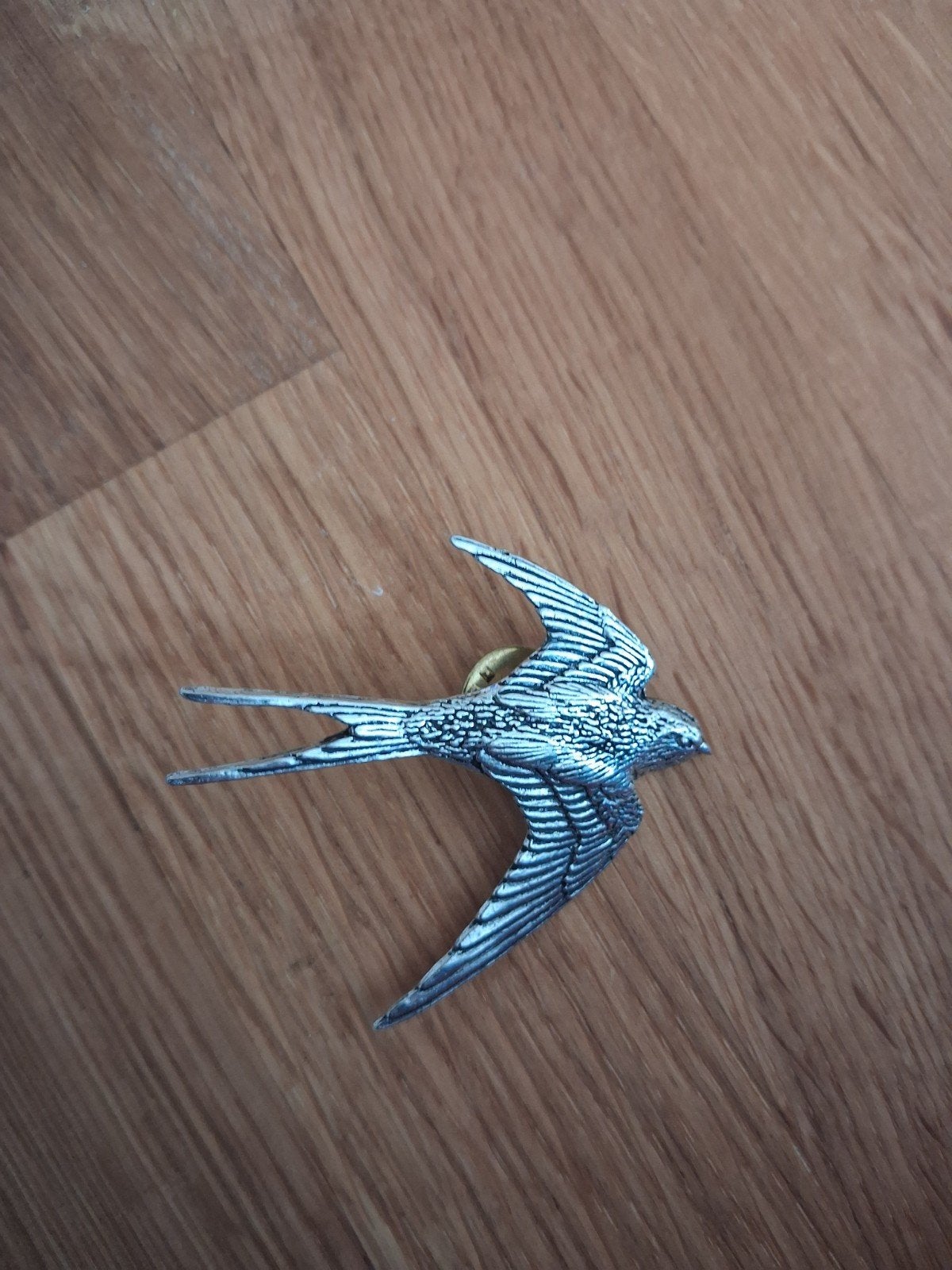Vintage Zwaluw Broche - Zilverkleurig Metaal, Overige materialen, 4 tot 7 cm, Gebruikt, Ophalen of Verzenden