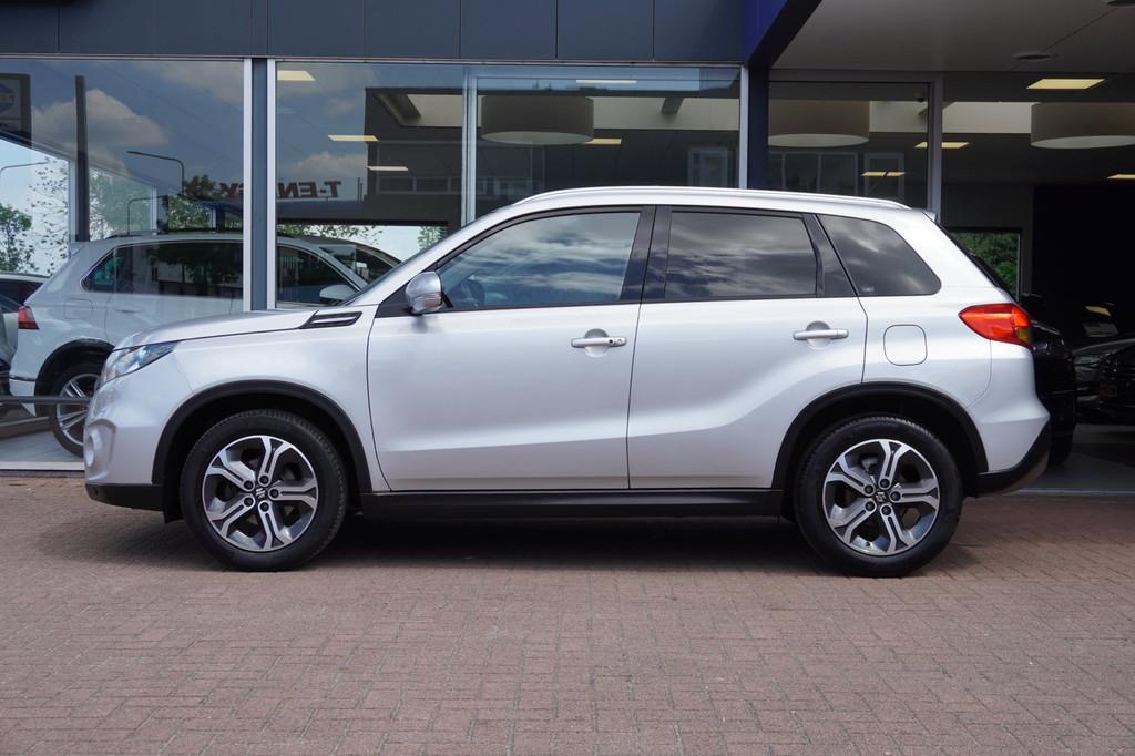 Suzuki Vitara 1.6 High Executive | Automaat | Trekhaak | Pan, Gebruikt, 4 cilinders, 1095 kg, 400 kg
