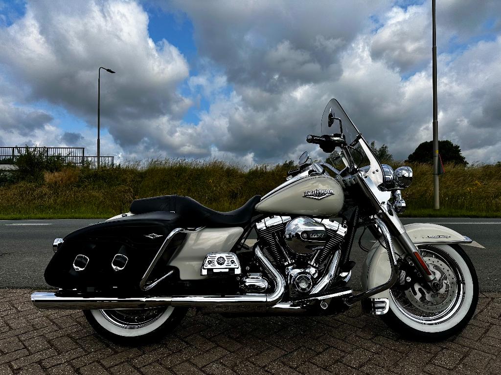 Harley Davidson Road King FLHRC 103 Rushmore uitvoering, Motoren, Particulier, Toermotor