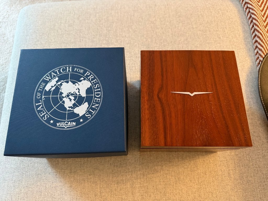 VULCAIN Seal of the Watch for presidents wooden watch box, Overige merken, Overige materialen, Polshorloge, Overige materialen