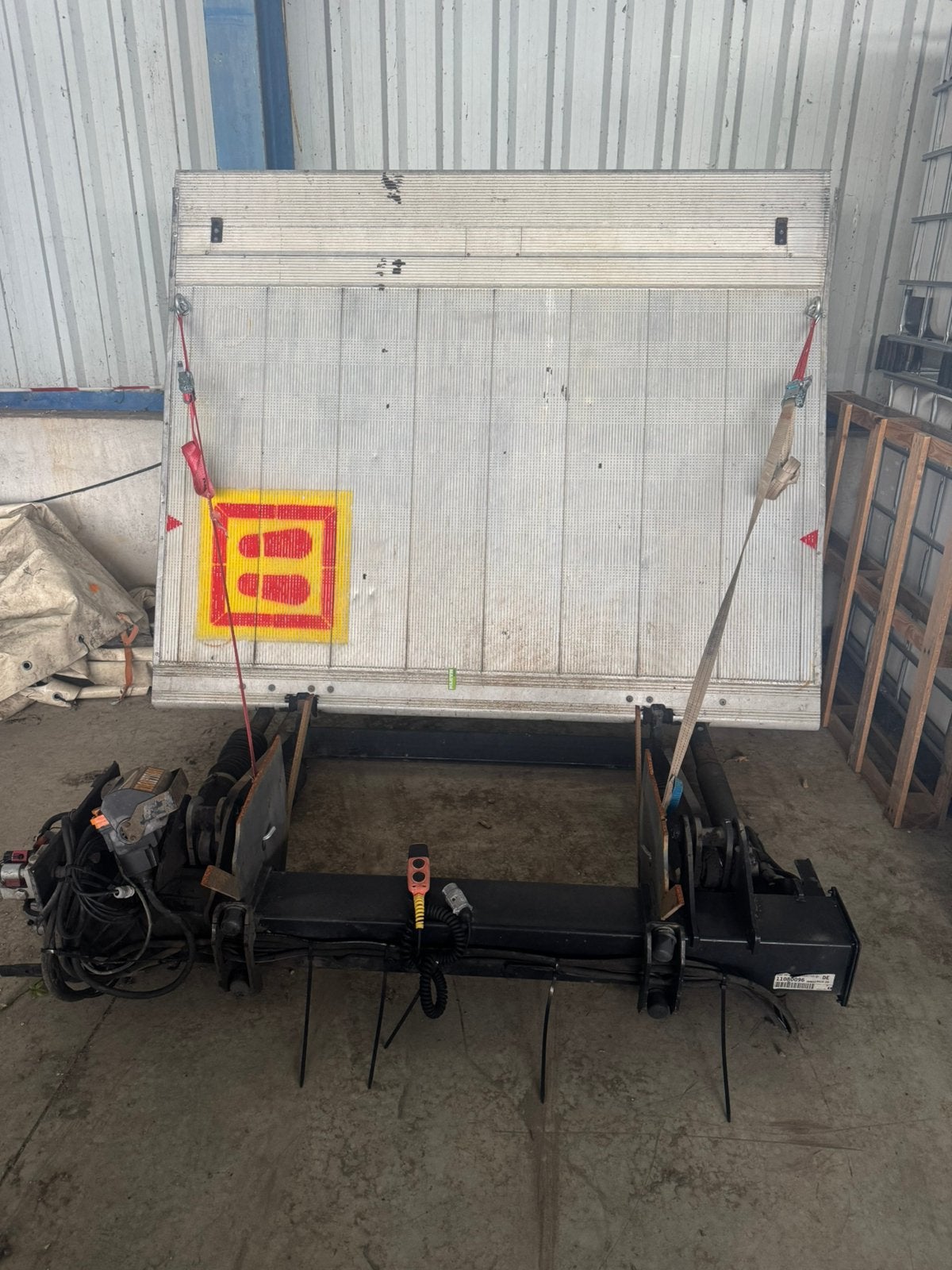 Laadklep dhollandia igst 750,00 euro, Ophalen
