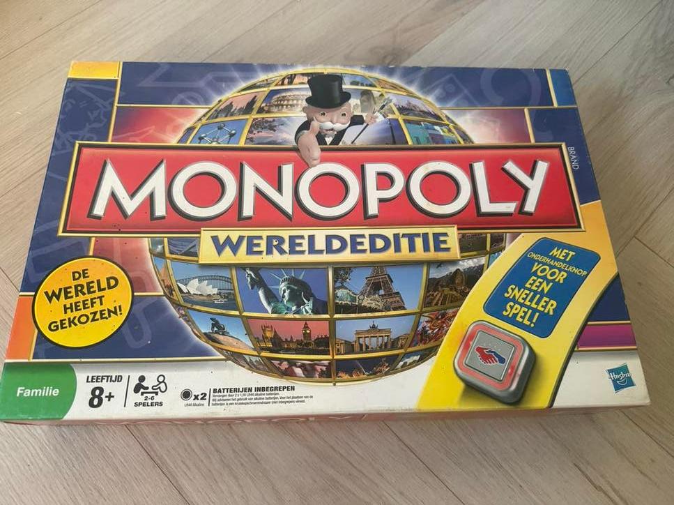 Monopoly Wereldeditie - Het klassieke bordspel, Hobby en Vrije tijd, Gezelschapsspellen | Bordspellen, Drie of vier spelers, Ophalen of Verzenden