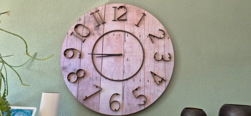 Trendy klok, diameter 70 cm, Ophalen of Verzenden, Gebruikt, Analoog, Wandklok