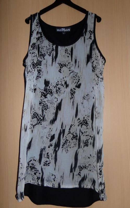 Langere bedrukte top maat 38/40 met zwarte effen achterkant., Kleding | Dames, Tops, Maat 38/40 (M), Zwart, Ophalen of Verzenden