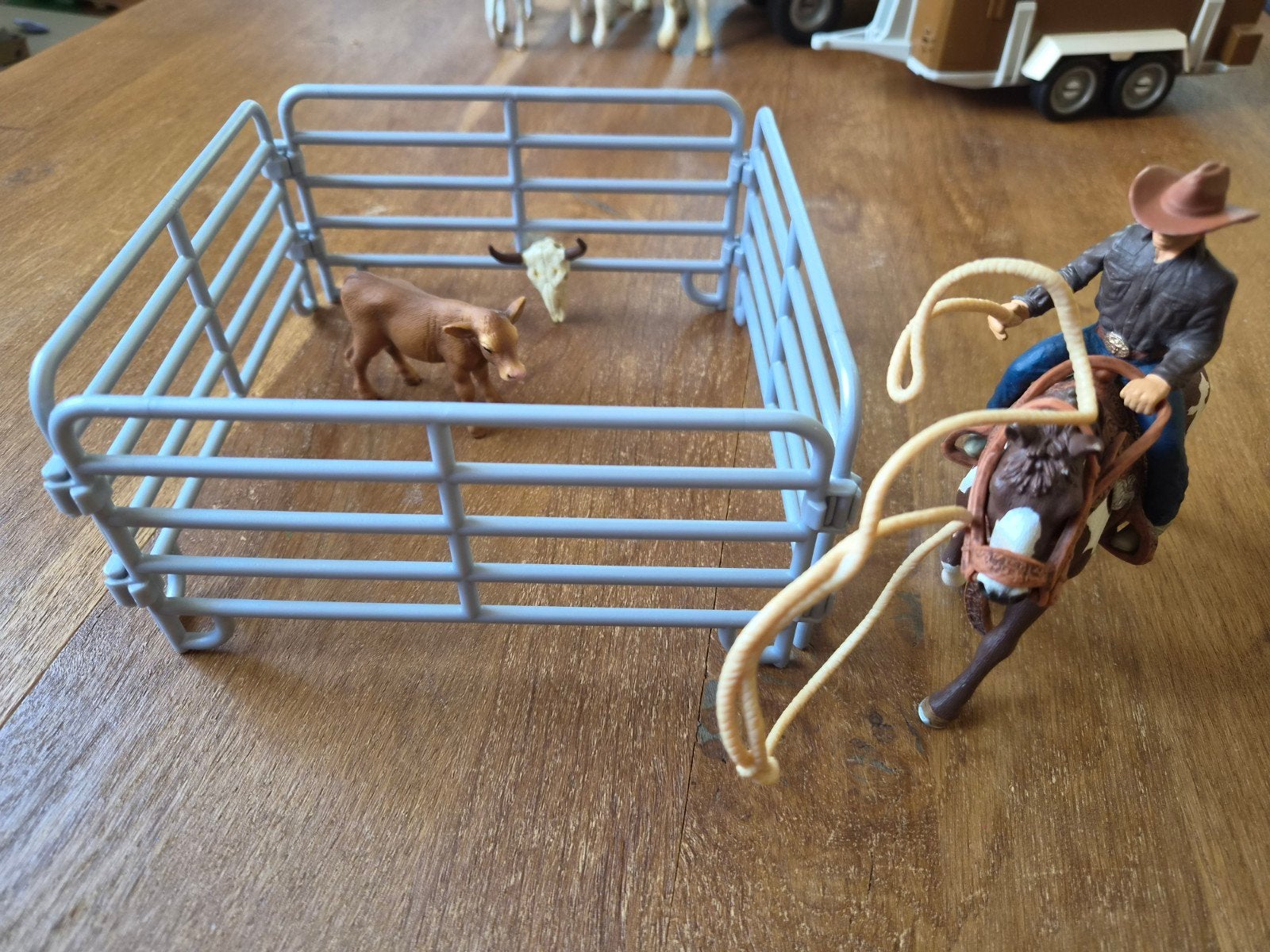 Schleich speelset: Cowboy, paard, kalf en hekwerk, Ophalen of Verzenden, Zo goed als nieuw