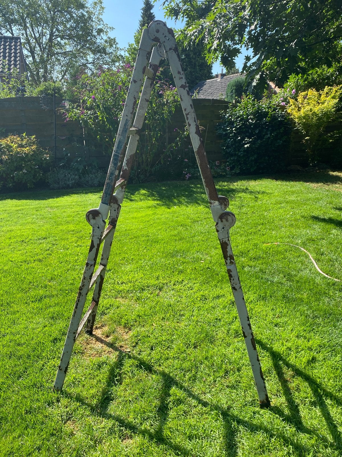 Oude Gebruikte Ladder - Perfect voor Decoratie, Ophalen, Gebruikt, Ladder, Opvouwbaar of Inschuifbaar