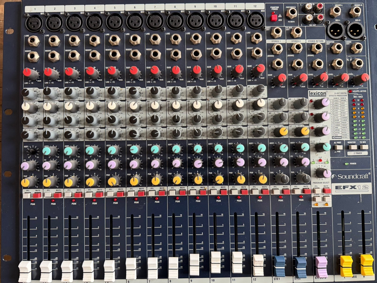 Mengtafel soundcraft EFX12, Muziek en Instrumenten, Mengpanelen, Ophalen, Zo goed als nieuw, 20 kanalen of meer