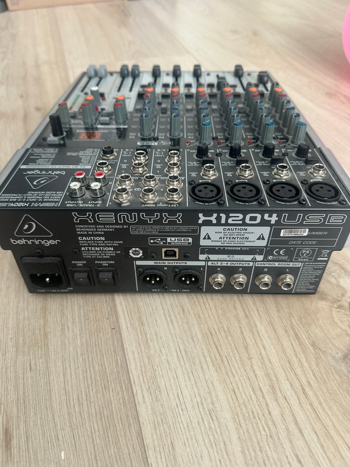 Behringer Xenyx X1204USB Mixer, Ophalen of Verzenden, Zo goed als nieuw, 10 tot 20 kanalen, Microfooningang