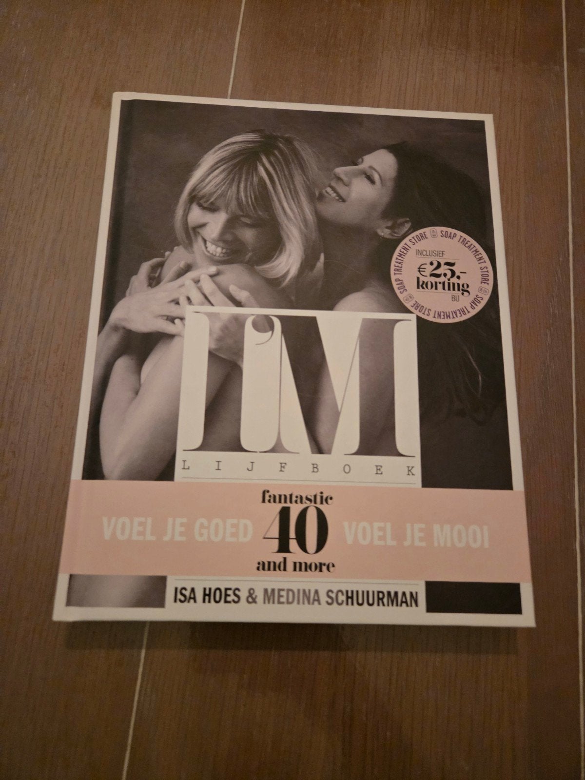 IM Lijfboek: Voel je goed, voel je mooi - Isa Hoes & Medina, Ophalen of Verzenden, Zo goed als nieuw, Gezondheid en Conditie, Isa Hoes & Medina Schuurman