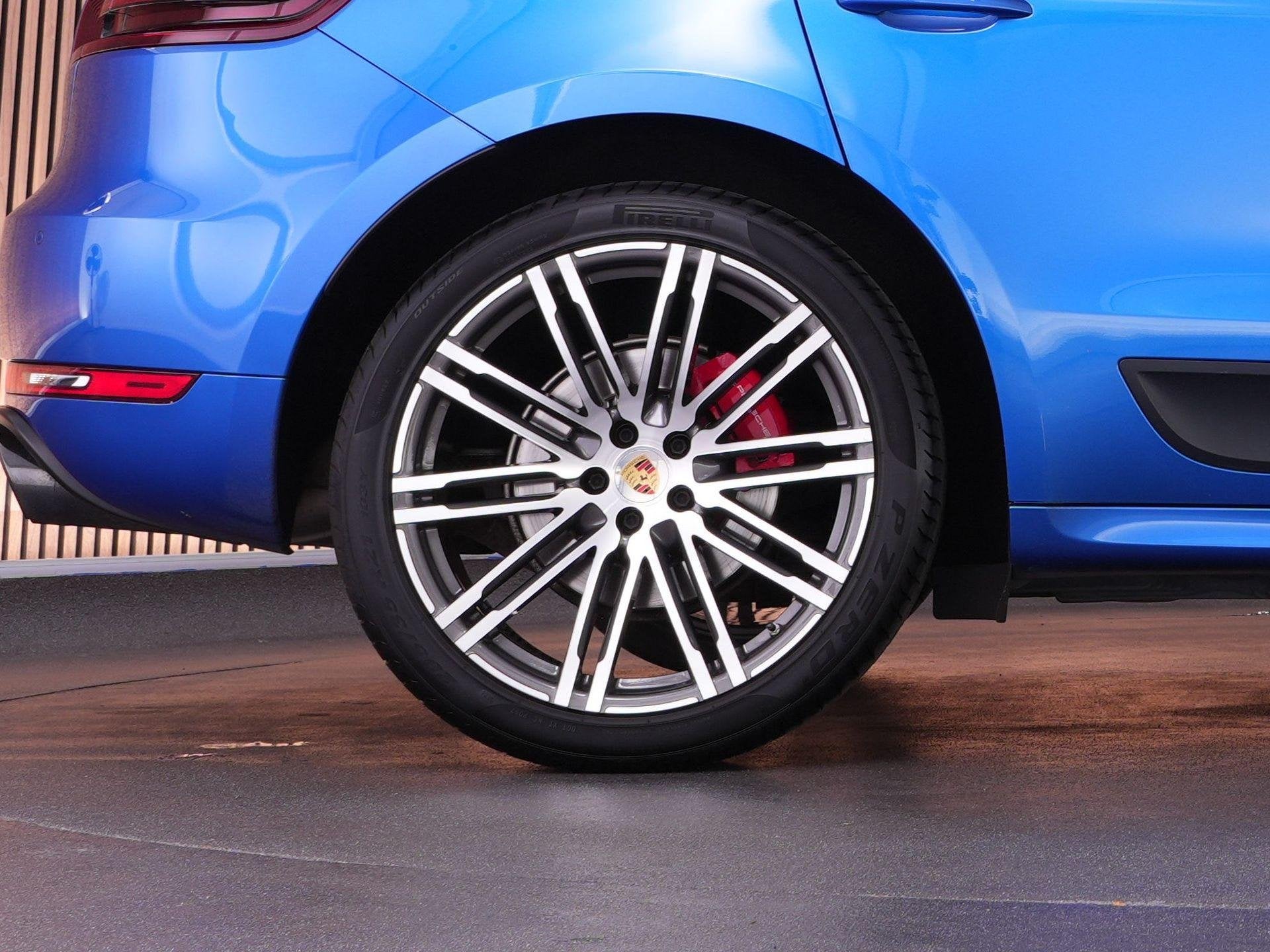 Foto 46 van Porsche Macan 3.0 GTS |panoramadak|luchtvering|PASM|sportuit