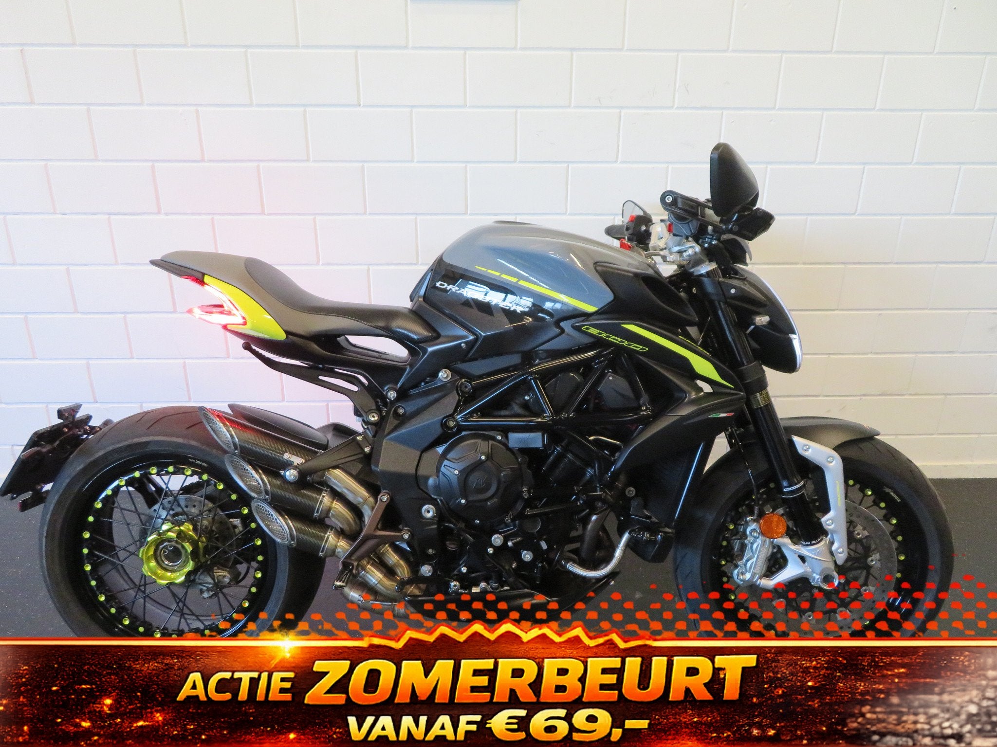 MV Agusta DRAGSTER 800 RR NIEUWSTAAT! (bj 2018), Motoren, Motoren | MV Agusta, Bedrijf, 800 cc, Naked bike