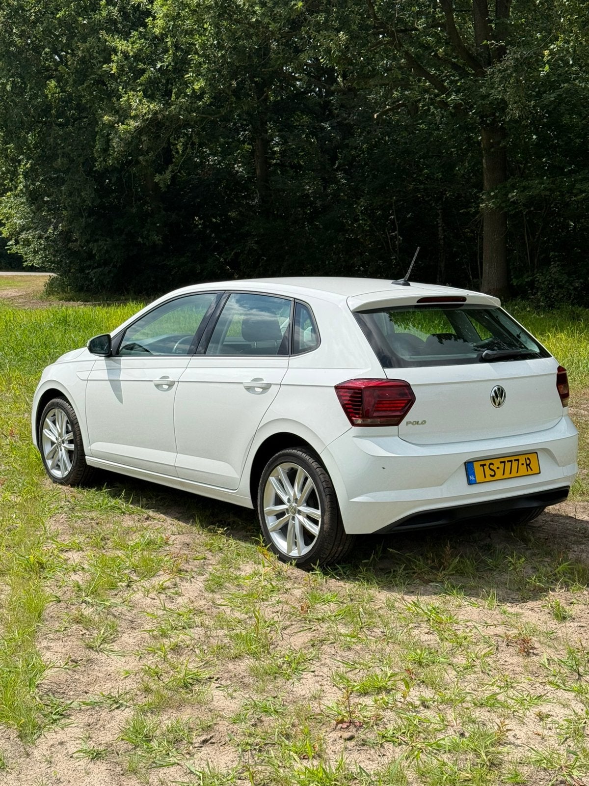 VW  Polo 1.0 TSI 95pk 2018 Wit NAP Onderhoudshistorie, Auto's, Voorwielaandrijving, 40 €/maand, Wit, Origineel Nederlands