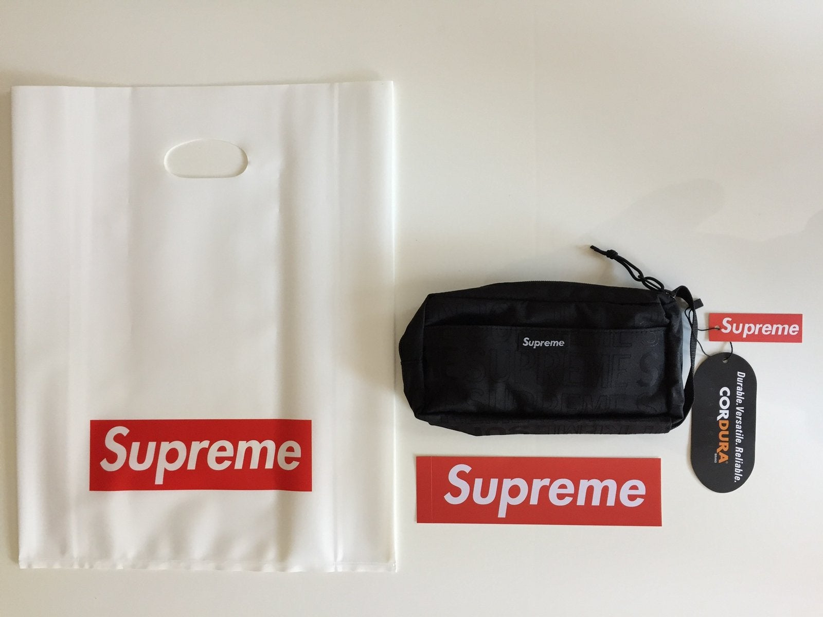Zwarte Supreme toiletry bag toilettas heeft handvat, Ophalen of Verzenden, Nieuw, Zwart