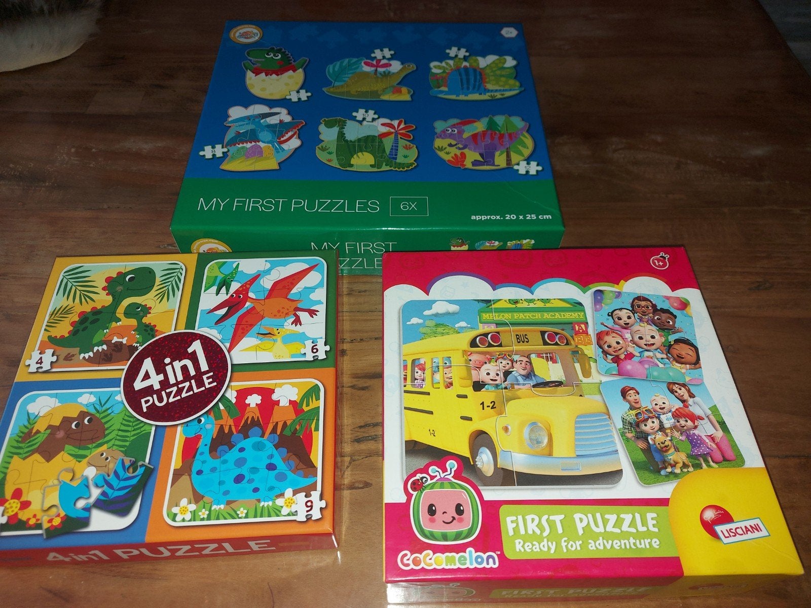 Leuke puzzels voor jonge kinderen (dinosaurus, Cocomelon), Kinderen en Baby's, Ophalen, 10 tot 50 stukjes, Zo goed als nieuw, 6 maanden tot 2 jaar
