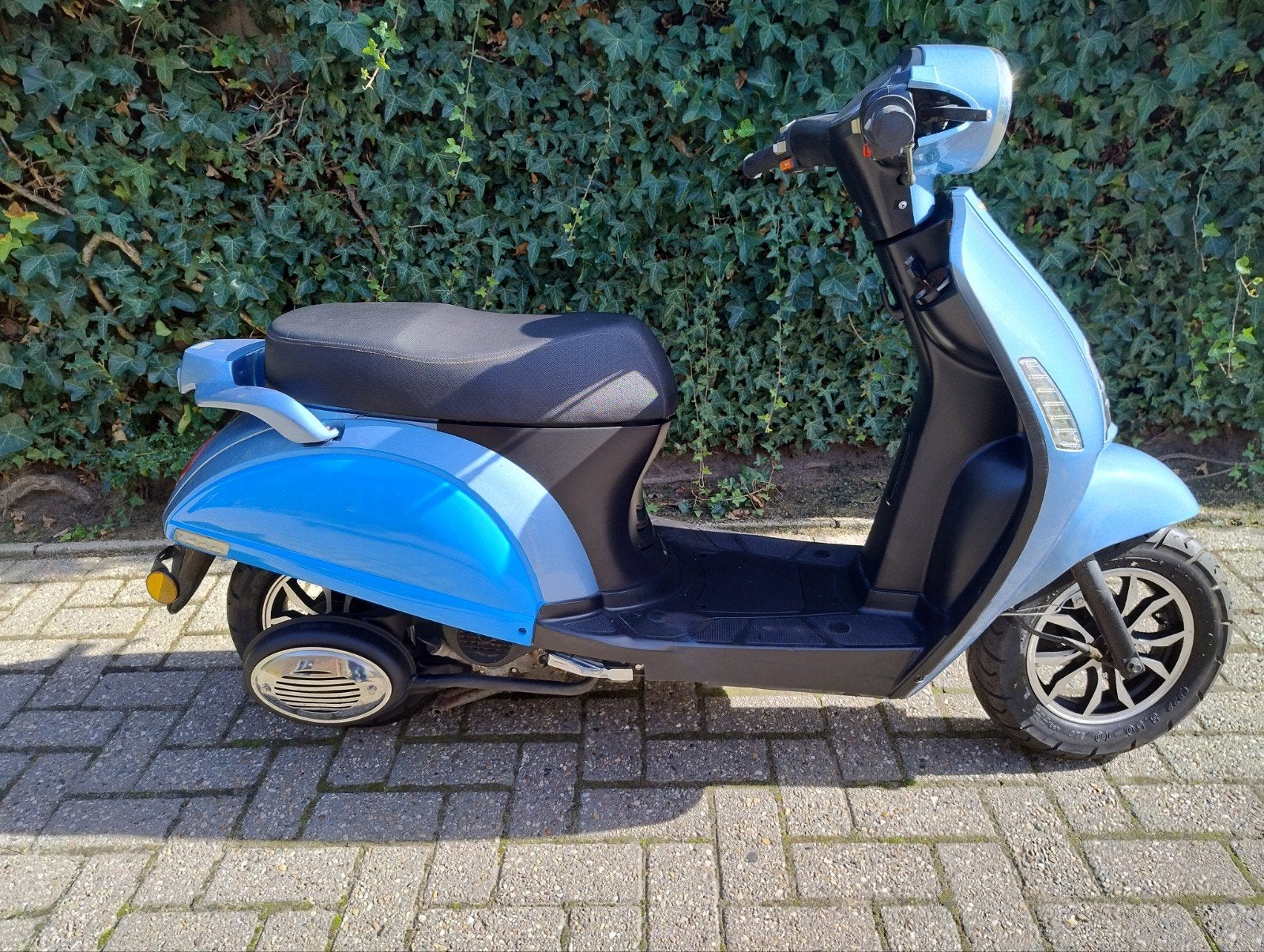 Razzo Scooter B-klasse 2015 - Weinig kilometers, Goede staat, Ophalen, Gebruikt, Benzine, Overige merken