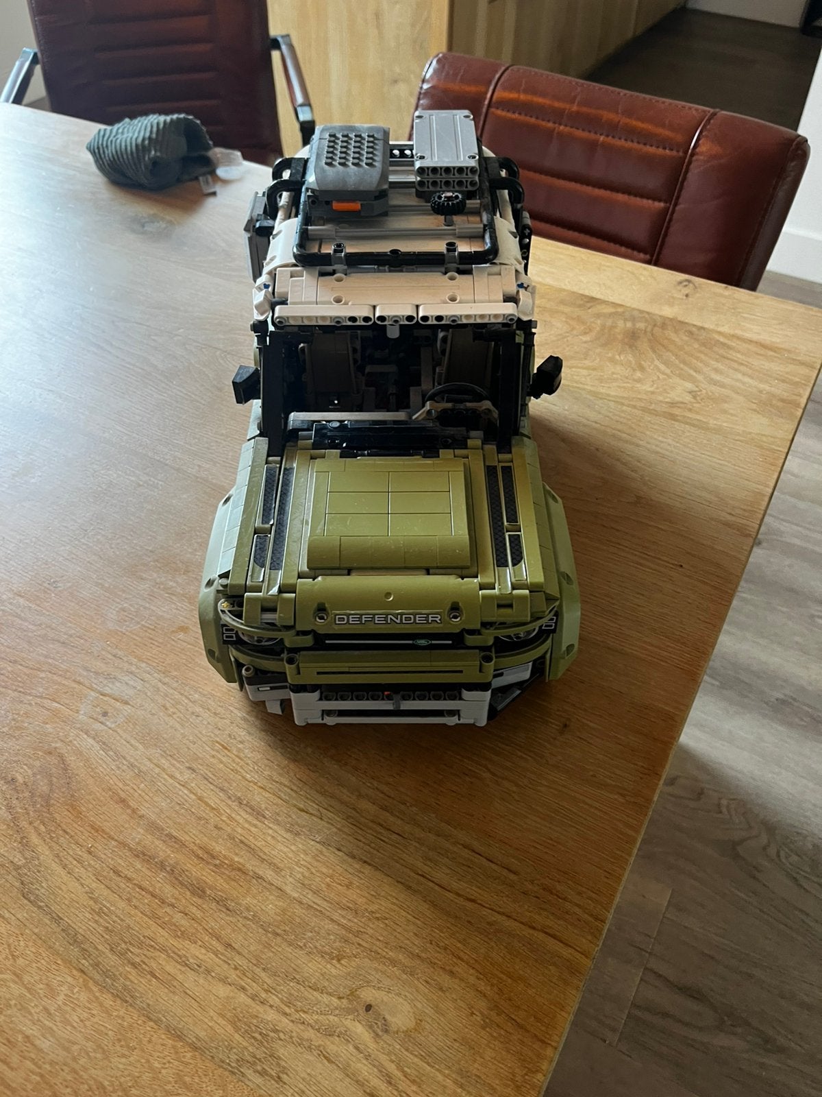 Lego Land Rover Defender 42110, Ophalen, Zo goed als nieuw, Auto