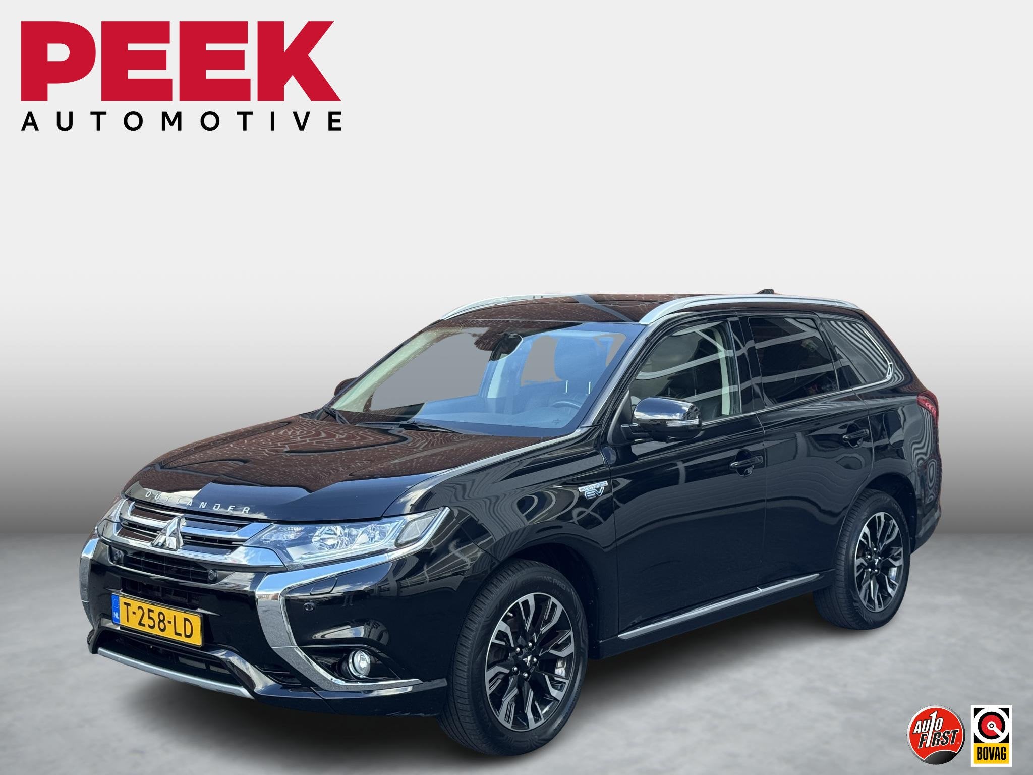 Mitsubishi Outlander 2.0 PHEV instyle+ Trekhaak afn. | Schui, Auto's, 1998 cc, 4 cilinders, 1820 kg, Zwart