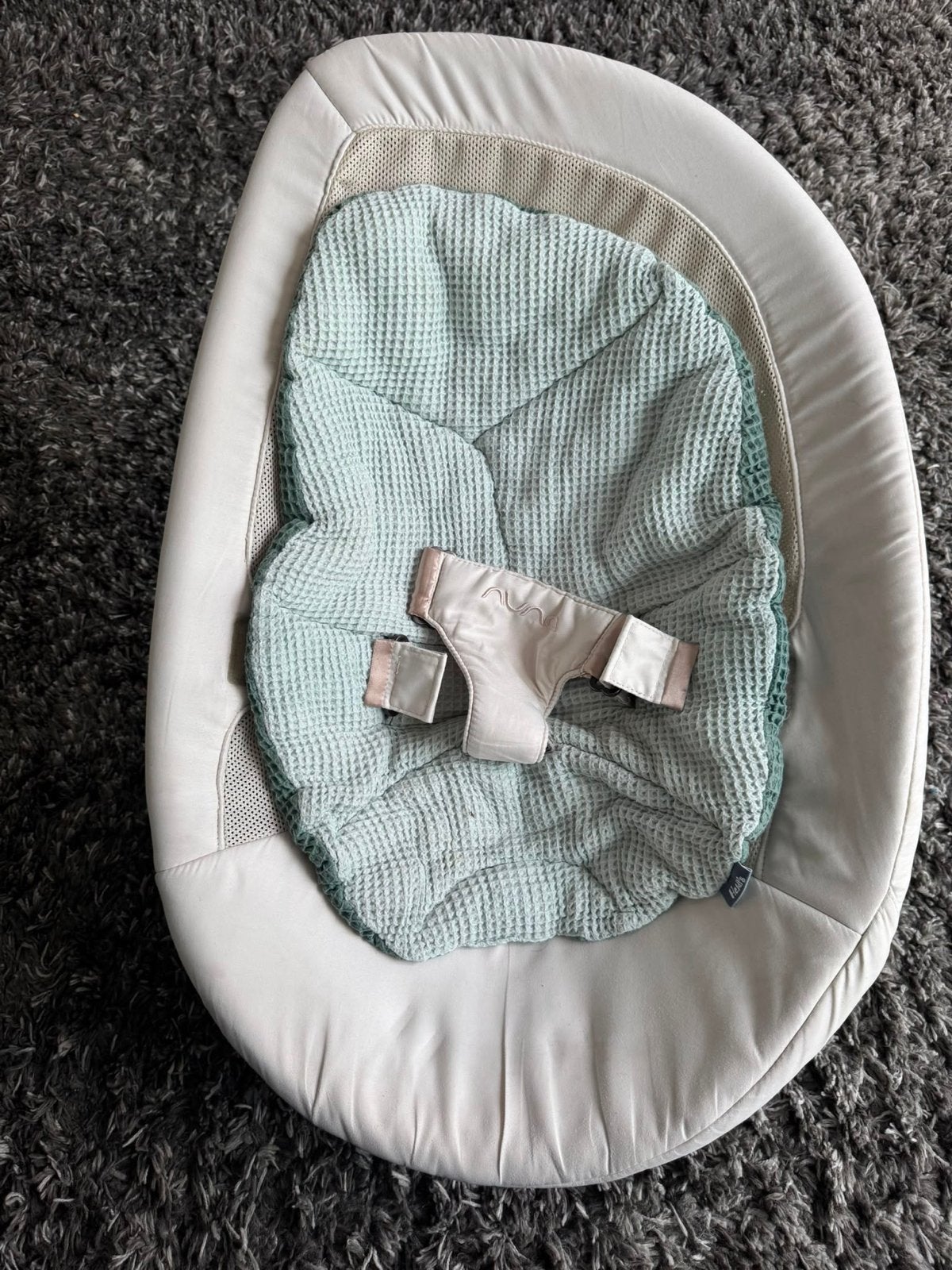 Nuna Leaf Wipstoel Wit met Uniek Kussen - Zo goed als nieuw, Kinderen en Baby's, Wipstoeltjes, Wipstoel, Ophalen, Overige merken