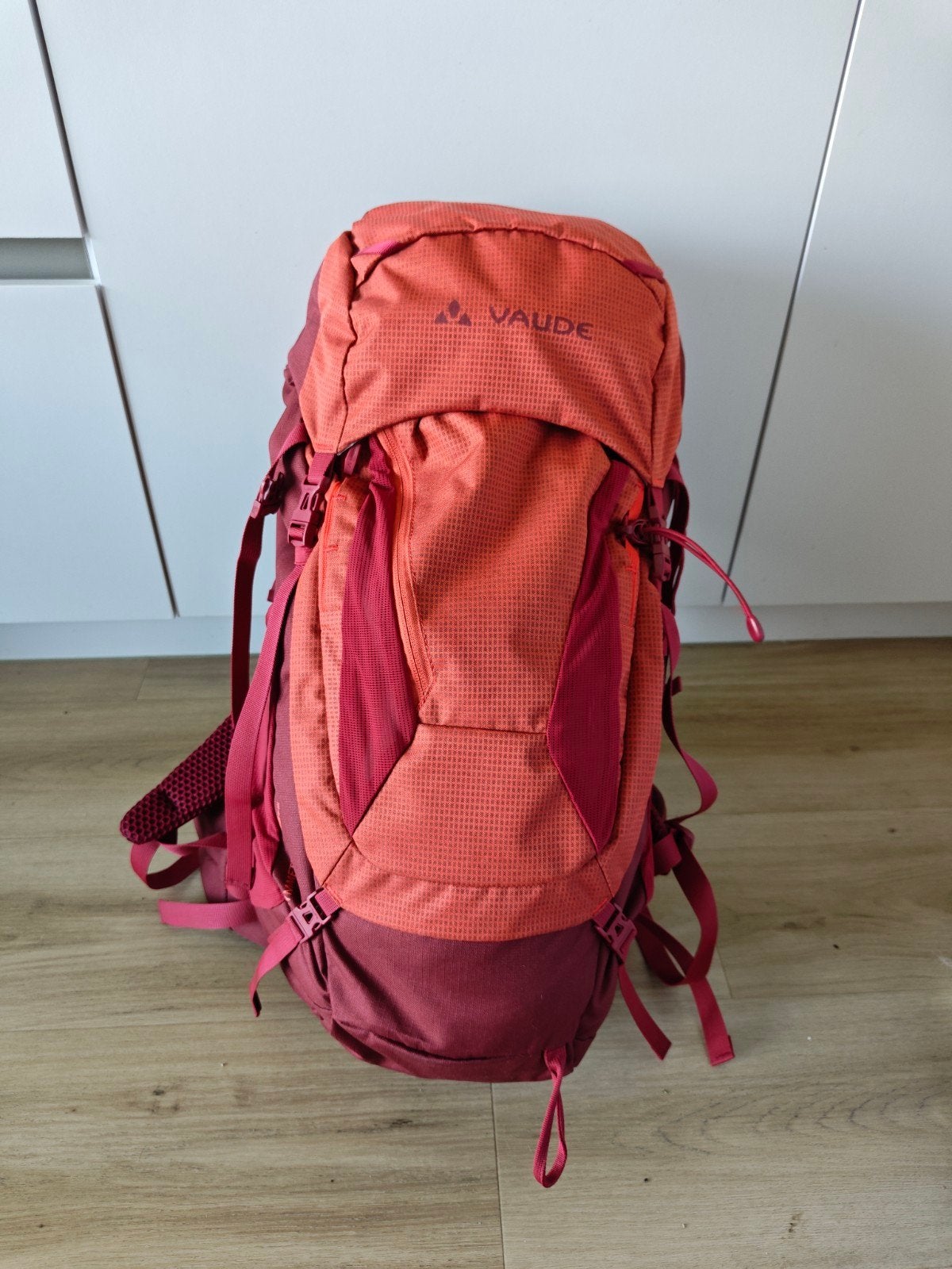 Vaude Asymmetric 38+8L women's backpack Hot Chili kleur, Ophalen, Nieuw, Overige merken