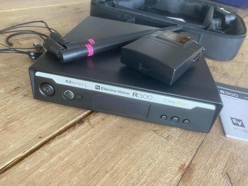 Electro-Voice R300-E/C headset draadloos (516-532 MHz), Overige typen, Ophalen of Verzenden, Zo goed als nieuw, Nvt