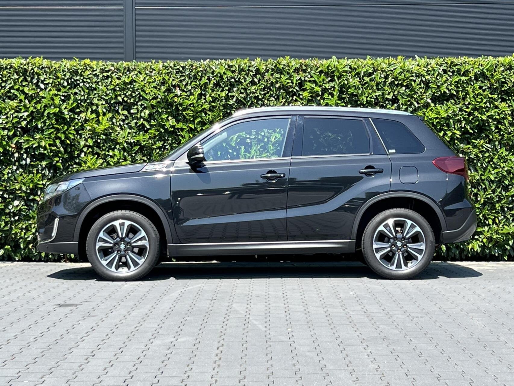 Suzuki Vitara 1.4 Boosterjet Style Smart Hybrid, FACELIFT, P, Gebruikt, Zwart, 129 pk, Leder en Stof