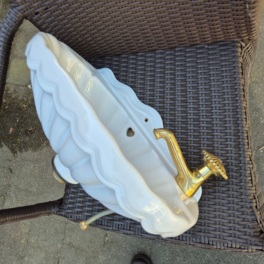 Fonteintje schelpvorm met hartje, prachtige kraan, Ophalen of Verzenden, Zo goed als nieuw