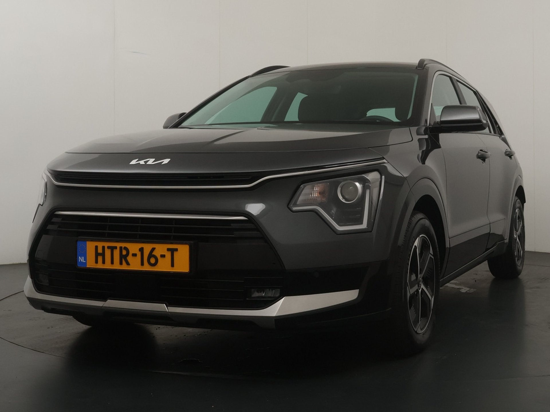 Foto 3 van Kia Niro 1.6 GDi Hybrid DynamicLine - Climate Control - Adap