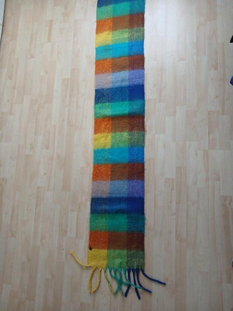 Wollen sjaal 100% viscose, Kleding | Dames, Mutsen, Sjaals en Handschoenen, Ophalen of Verzenden, Zo goed als nieuw, Maat 46/48 (XL) of groter