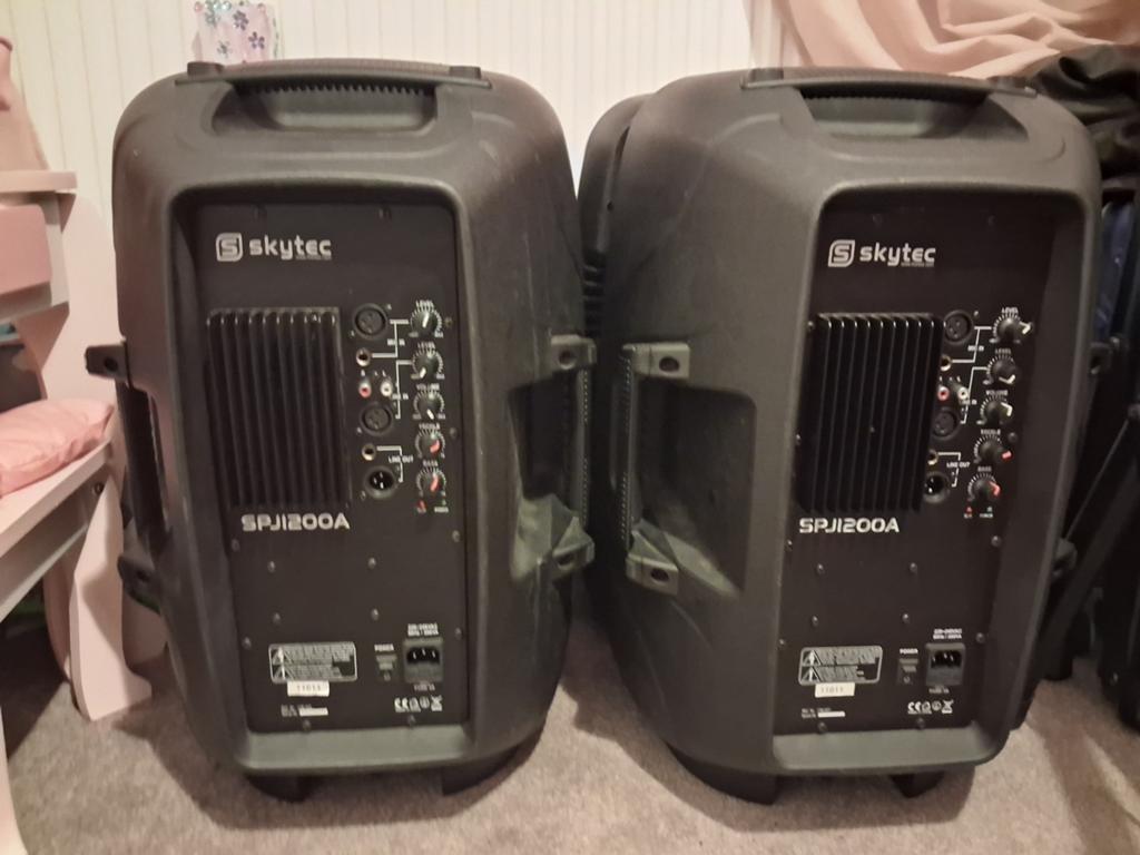 Skytec SPJ1200A actieve speakerset (2 stuks), Audio, Tv en Foto, Luidsprekers, Ophalen