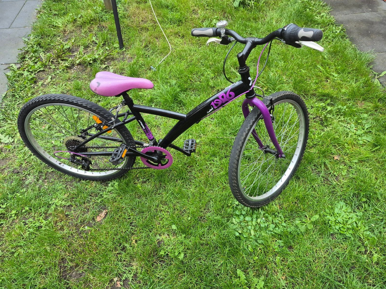 BTWIN 1986 Kinderfiets Zwart/Paars - 20 inch, Ophalen, 20 inch of meer, Gebruikt, Velgrem