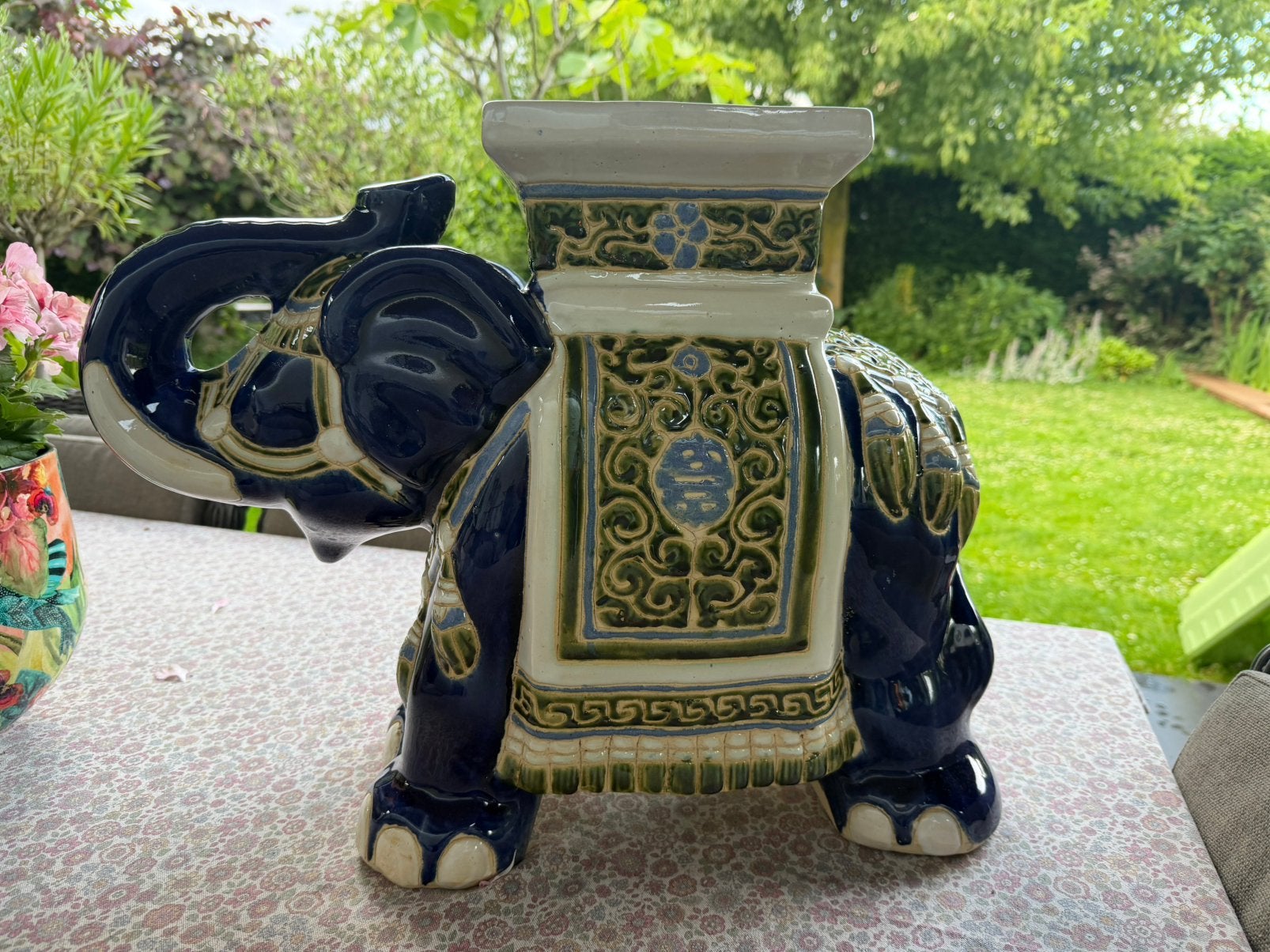PLANTENTAFEL OLIFANT VINTAGE PERFECTE STAAT, Ophalen of Verzenden