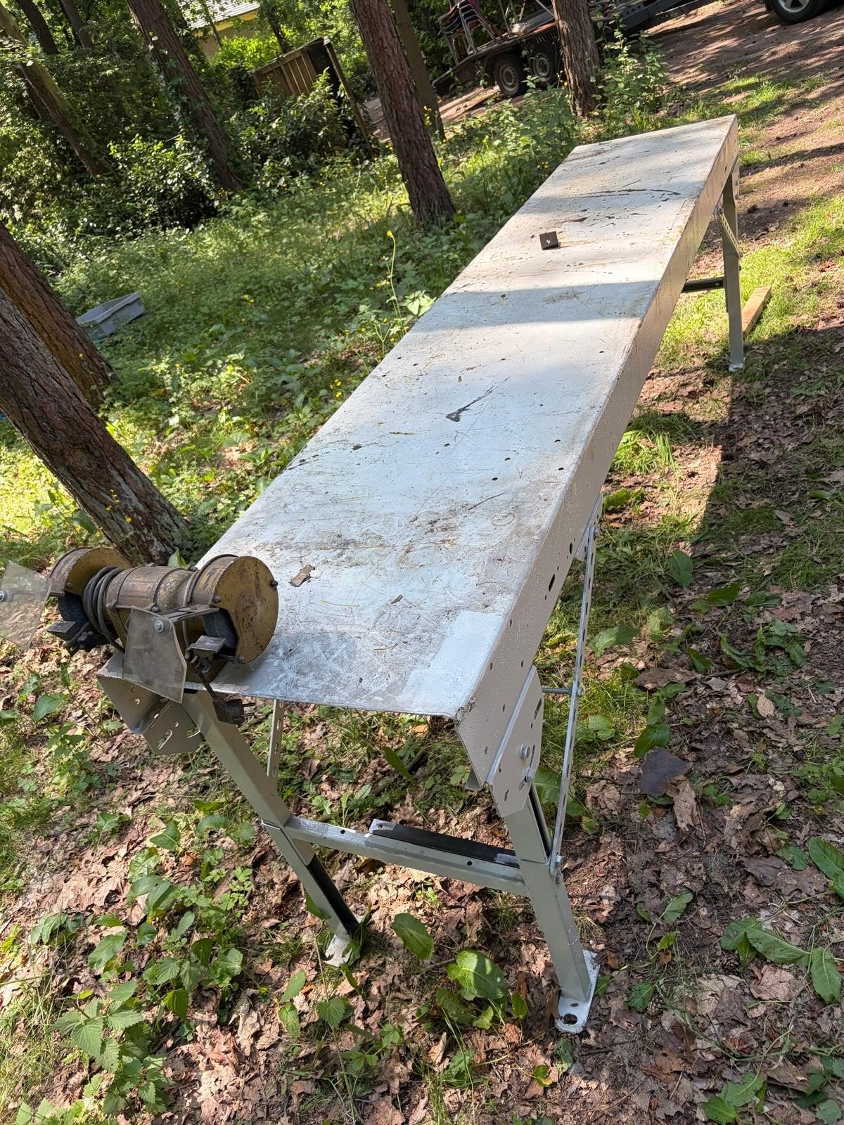 Verstelbare metalen werktafel 300 cm met slijpmachine, Ophalen of Verzenden