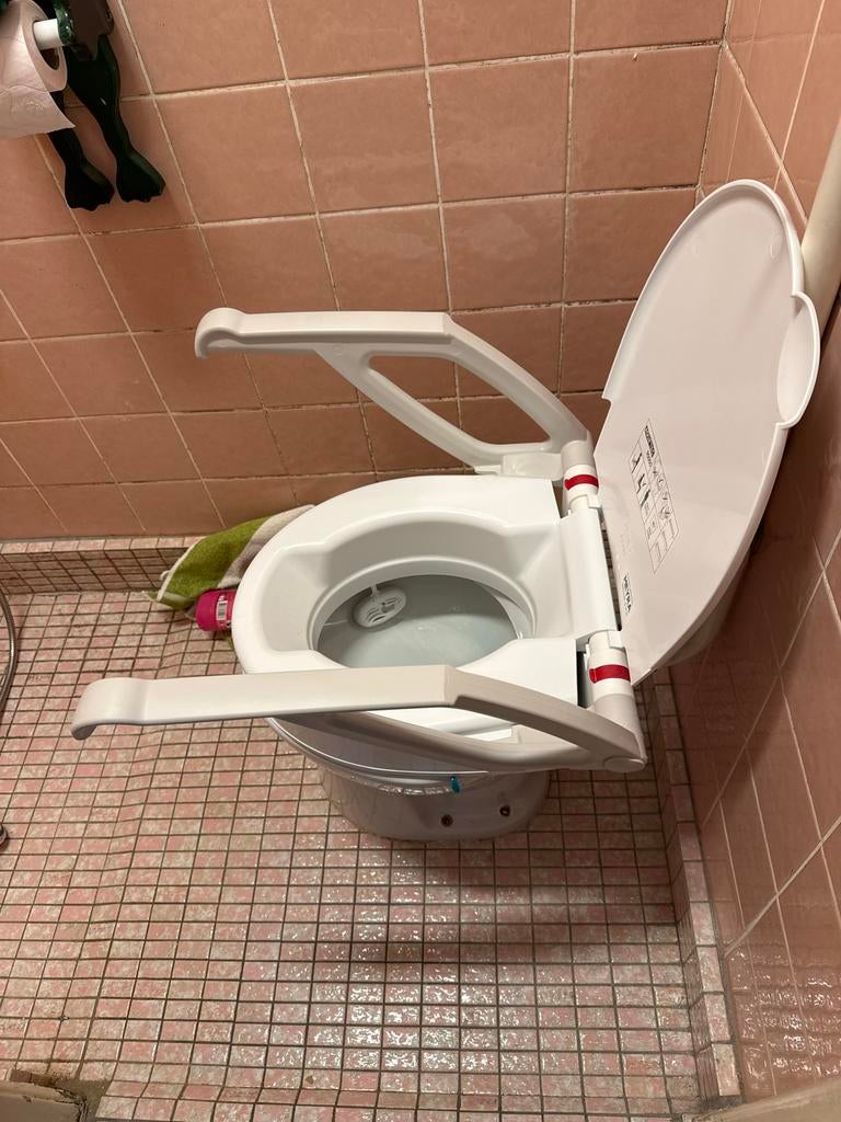 Toiletverhoger met armleuningen - Meyra, Ophalen, Zo goed als nieuw, Toilet