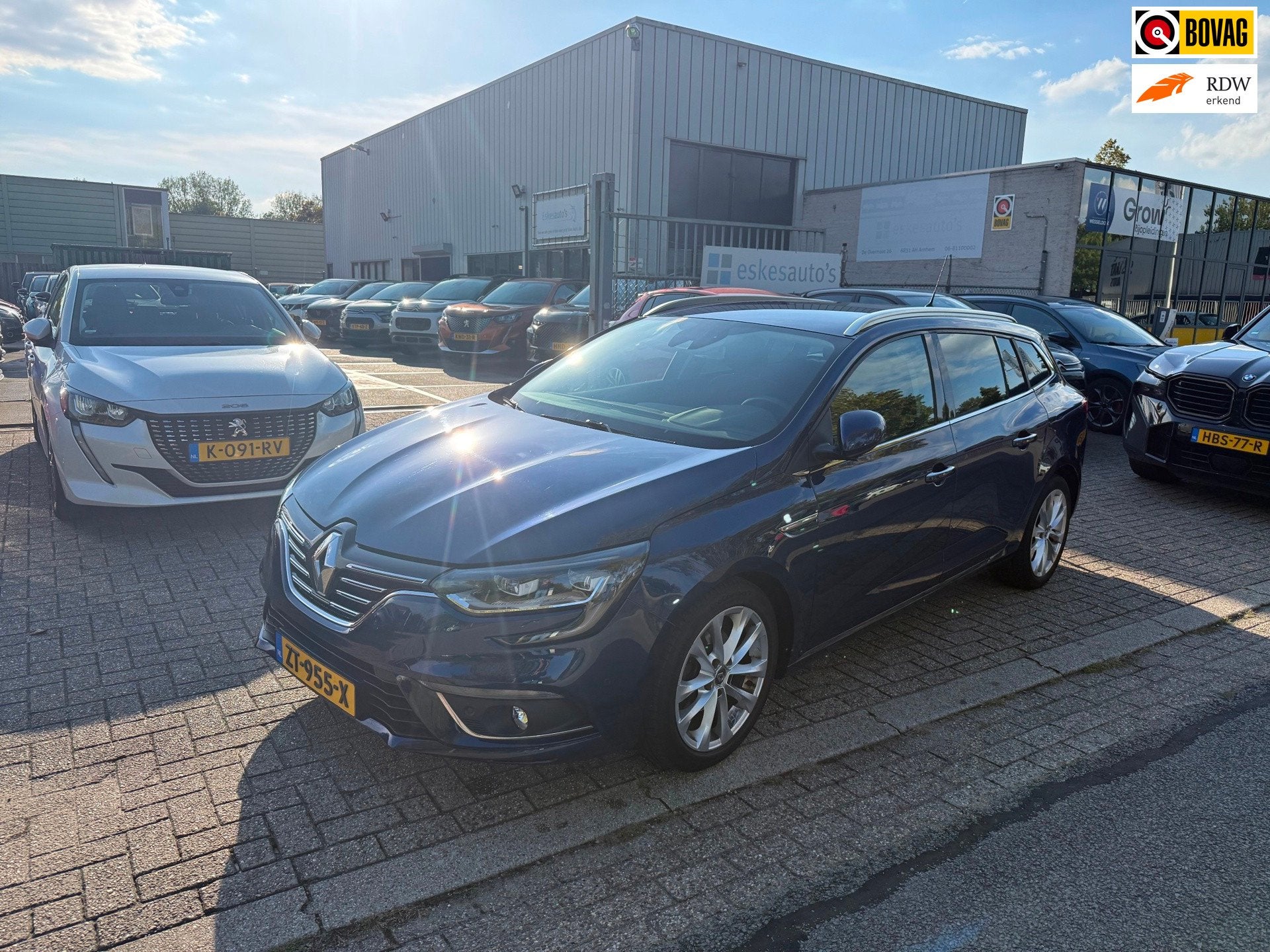 Renault Mégane Estate 1.3 TCe Limited, Navi, Camera, Keyles, Auto's, Dealer onderhouden, Stof, Gebruikt, Euro 6