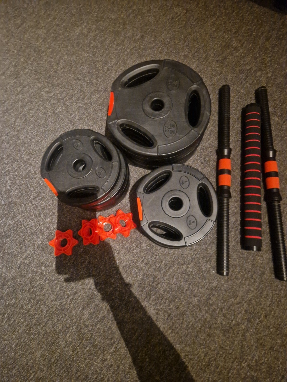 Dumbbell set met halterschijven en stangen, Sport en Fitness, Ophalen, Onbekend@voorbeeld.com, Onbekend, Zo goed als nieuw