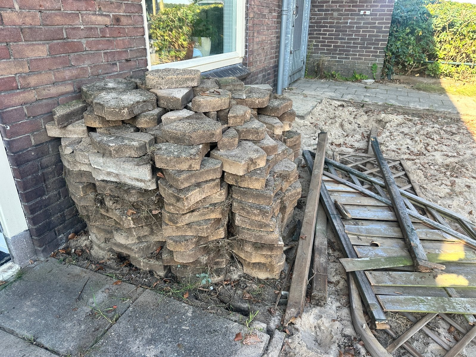 Gratis af te halen tegels, Tuin en Terras, Ophalen, Gebruikt, 5 tot 10 m², Beton