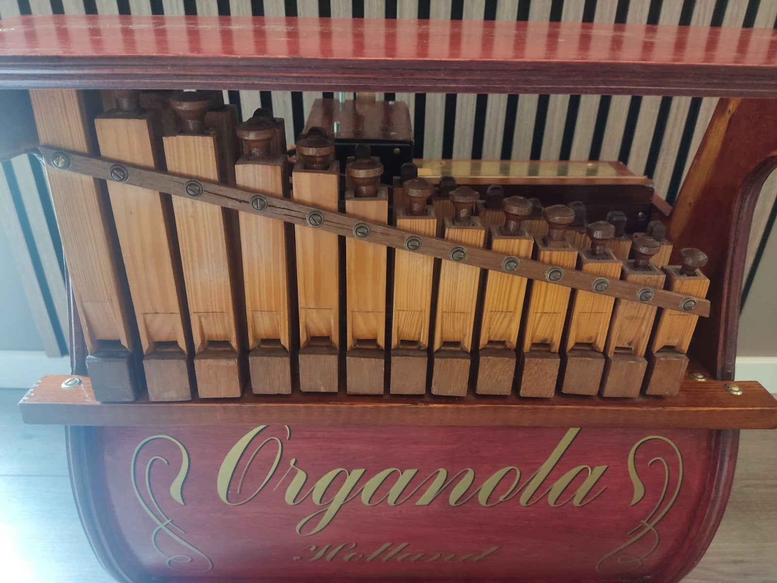 18 toets draaiorgel, Ophalen, Zo goed als nieuw